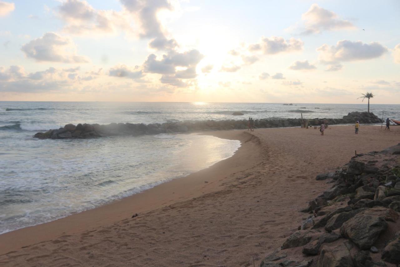 Hotel Beach Rip Rap Cabana And Guest Galle Exterior foto